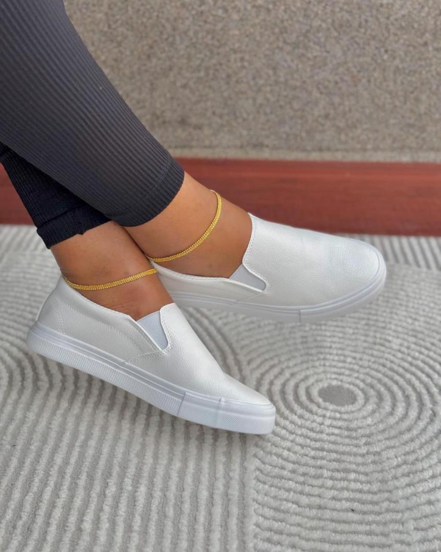 ​Women's Essential Solid Color Slip-On wipe n Go Sneakers Casual, Everyday Faux Leather Shoe with White Platform Sole | Perfect for Quick, Comfortable Wear