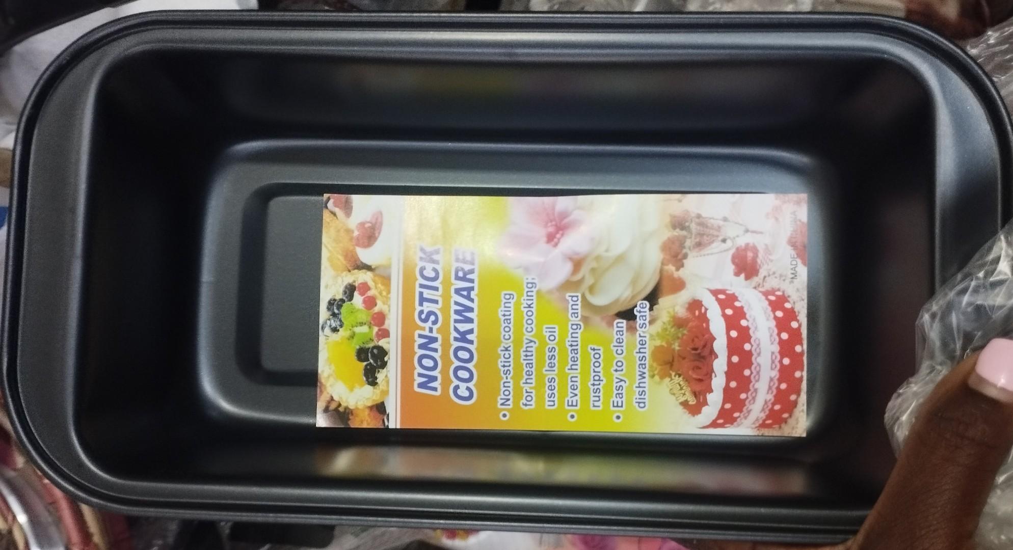 Premium Non-Stick Loaf Tin Bread(Loaf)Cake Baking Oven Pan Mold Tray 28cm for Oven Use. 
Perfect for baking soft homemade bread, fluffy cakes, and delicious meatloaf, at the home bakers' convenience.