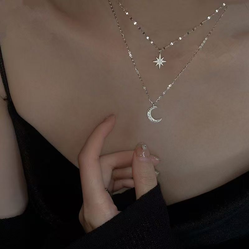 Women's necklaces New versatile star and moon necklace High-end clavicle chain Give yourself a necklace