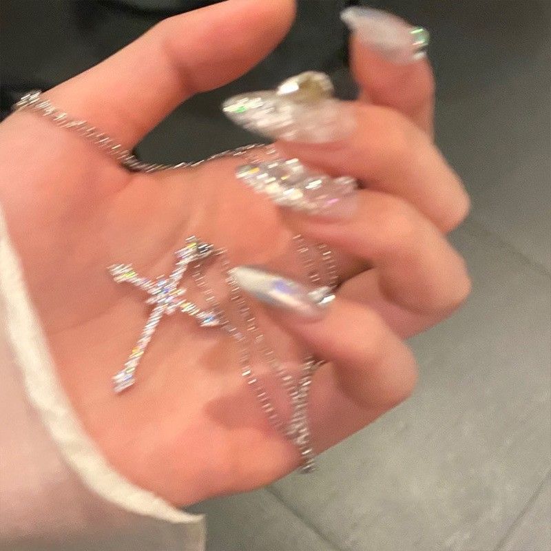 Women's jewelry Women's Necklace Diamond-encrusted Star Cross Necklace New winter necklaces