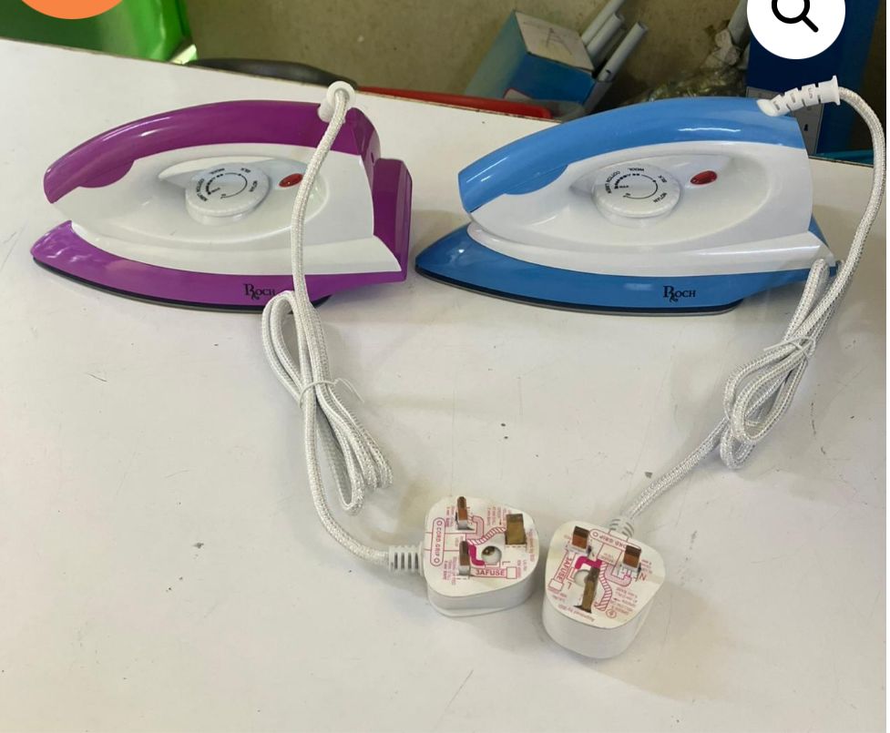 Roch Dry Iron Box – Lightweight & Durable with Non-Stick Soleplate, Adjustable Temperature Control, Fast Heating, Easy to Use – Ideal for Smooth, Wrinkle-Free Clothes at Home