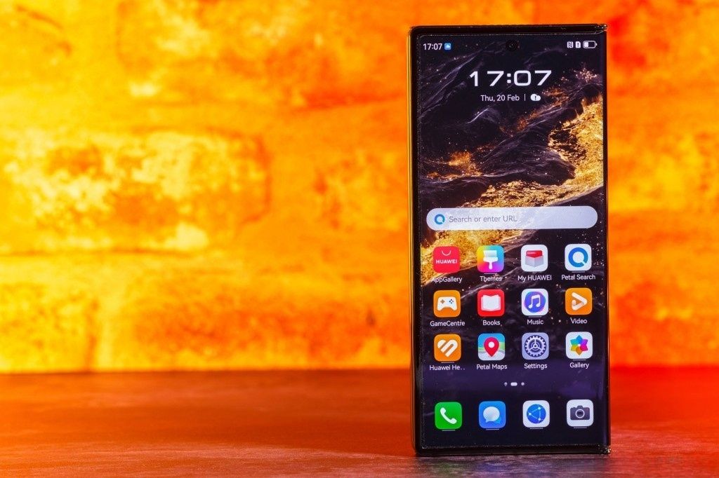 Brand New Huawei Mate XT Ultimate design, 16+512GB/ 16+1TB super device phone, the only tri-fold phone in the world