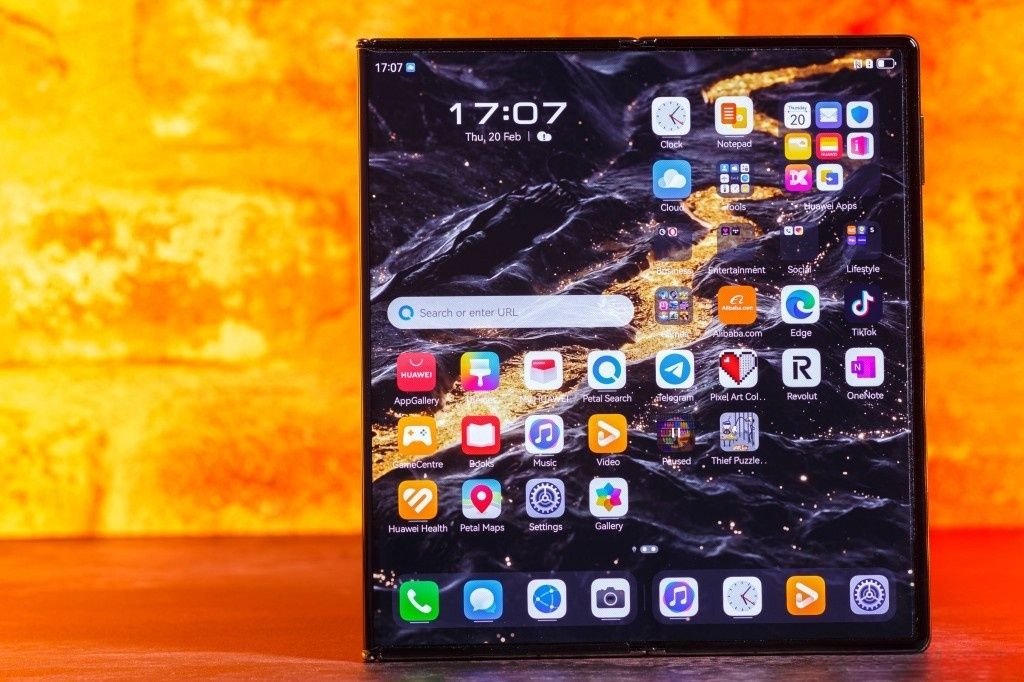 Brand New Huawei Mate XT Ultimate design, 16+512GB/ 16+1TB super device phone, the only tri-fold phone in the world