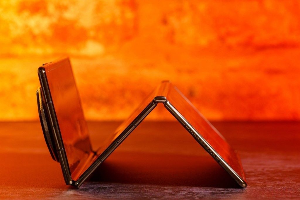 Brand New Huawei Mate XT Ultimate design, 16+512GB/ 16+1TB super device phone, the only tri-fold phone in the world