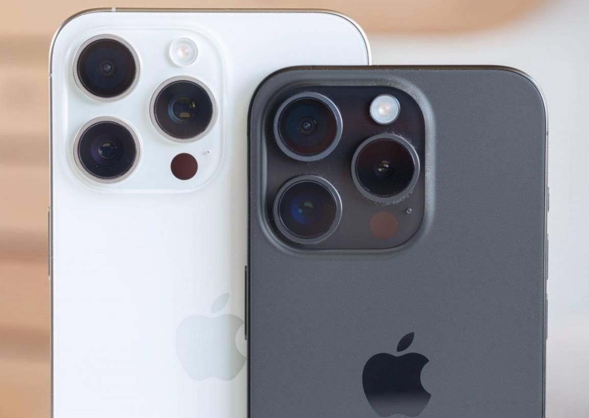 iPhone 15 Pro original refurbished dual sim phone, original color choices, with 128GB/256GB/512GB at wholesale prices, with Free stylish phone case as gift.