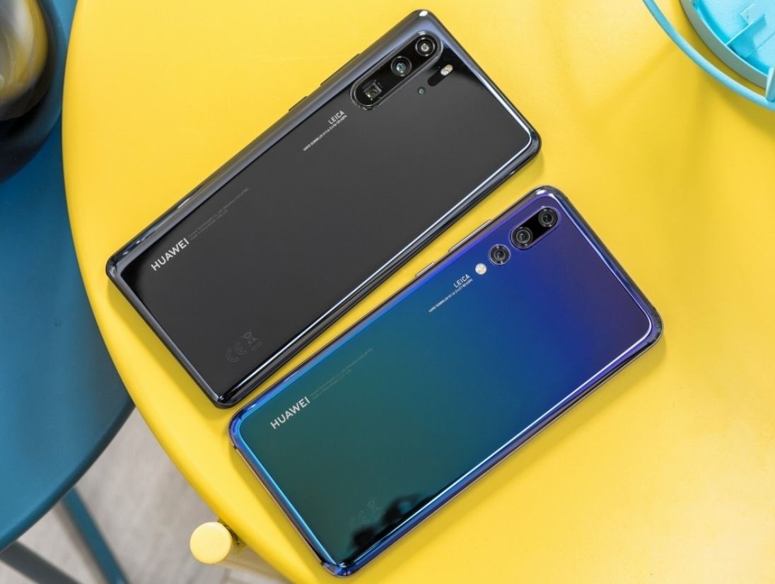 Huawei P30 Pro original Huawei product, very nice camera high performance smart phone, 128GB/256GB official color choices and access to Google service at very much affordable price