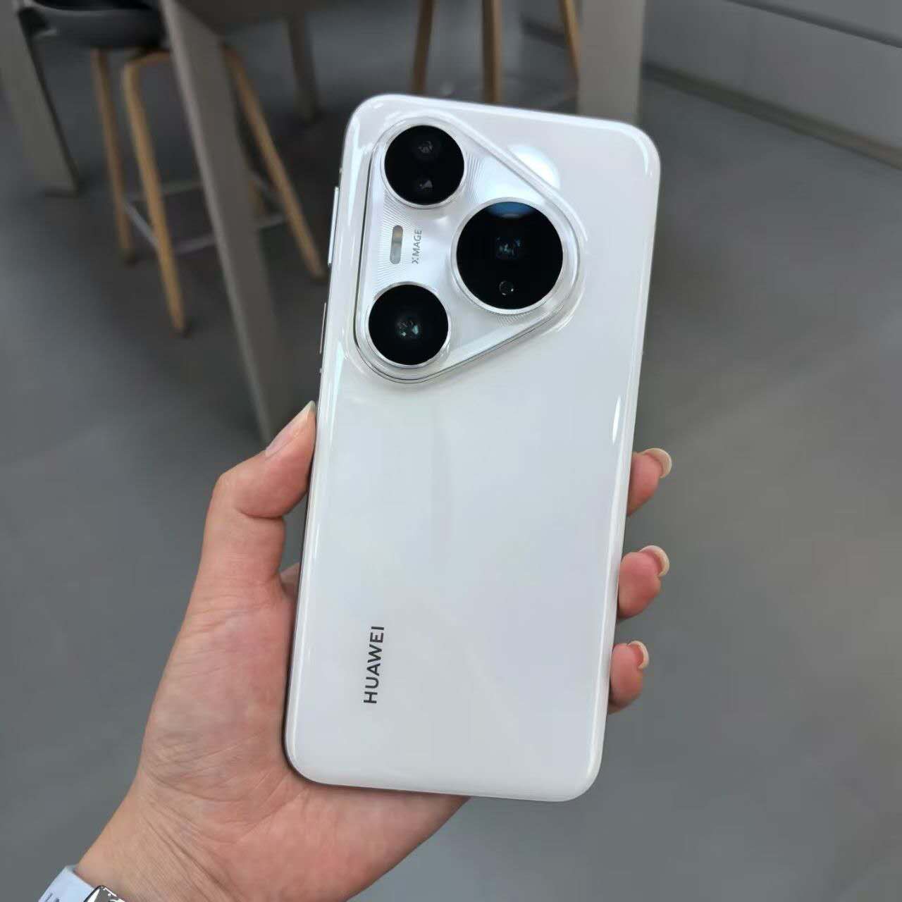 Brand New Huawei Pura 70 Pro access to Google services through guidance from our shop, 256GB/512GB/1024GB super device with original color choices, Huawei Harmony OS high end phone 100w fast charging