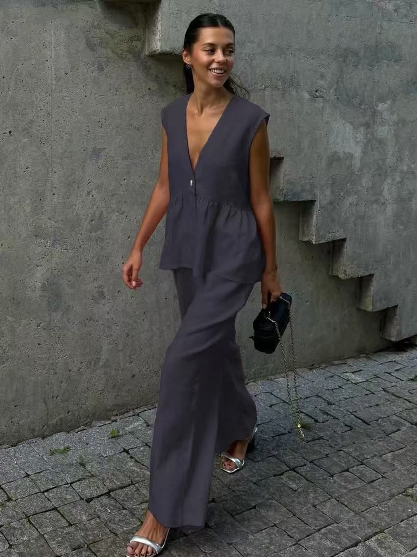 Summer new women's two-piece fashion solid color sleeveless V-neck vest blouse slacks suit is suitable for daily leisure office commuting date.