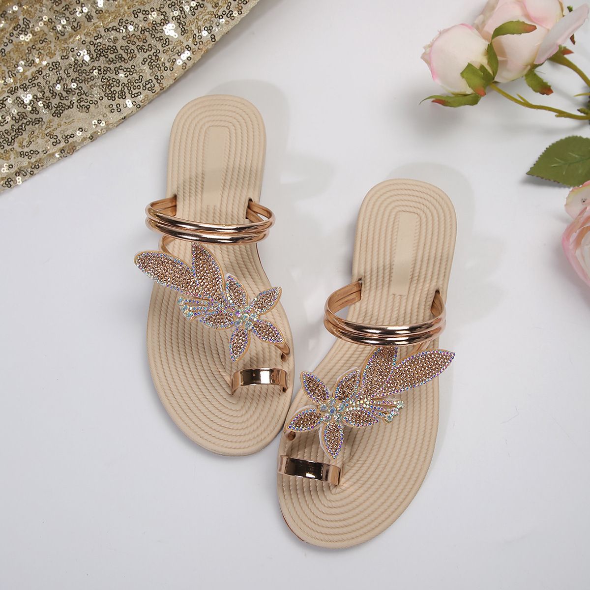 Summer new women's shoes fashion rhinestone flowers high-heeled open-toed high-heeled sandals with crystal face fashion shoes suitable for daily leisure commuting.