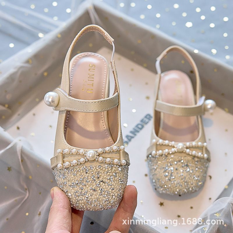 New girls' shoes, high-heeled princess shoes, children's leather shoes with dresses, little girl Mary Jane's fashion sandals are suitable for birthday parties, school Christmas parties and banquets.