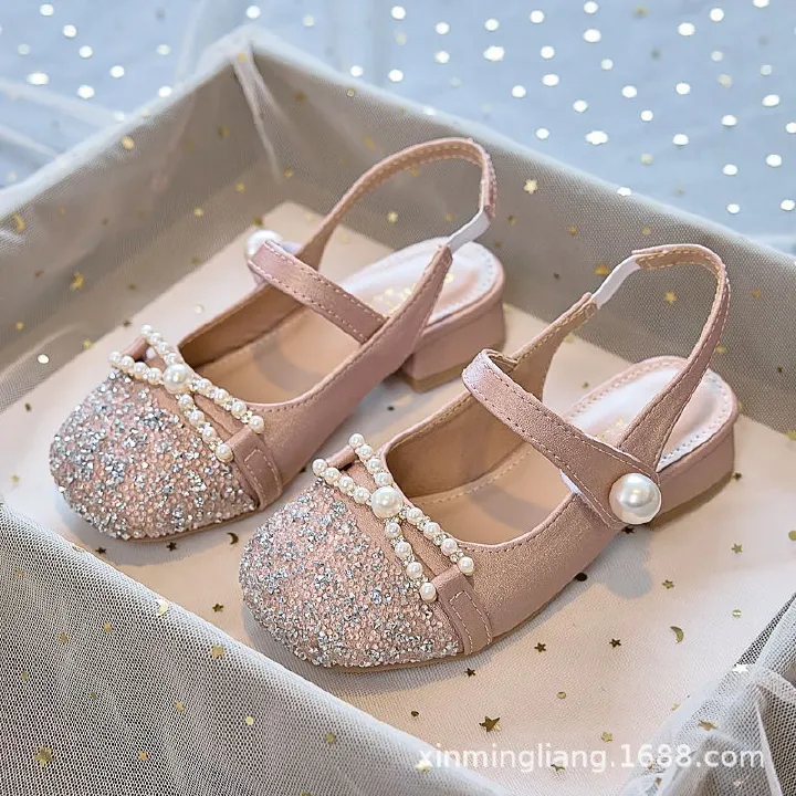 New girls' shoes, high-heeled princess shoes, children's leather shoes with dresses, little girl Mary Jane's fashion sandals are suitable for birthday parties, school Christmas parties and banquets.