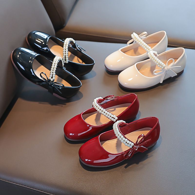 New girls' shoes, princess shoes, children's leather shoes with dresses, flat shoes and bean shoes are suitable for birthday parties, school Christmas parties and banquets.