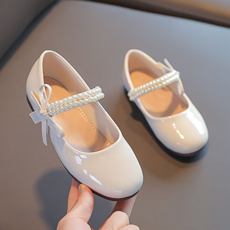 New girls' shoes, princess shoes, children's leather shoes with dresses, flat shoes and bean shoes are suitable for birthday parties, school Christmas parties and banquets.