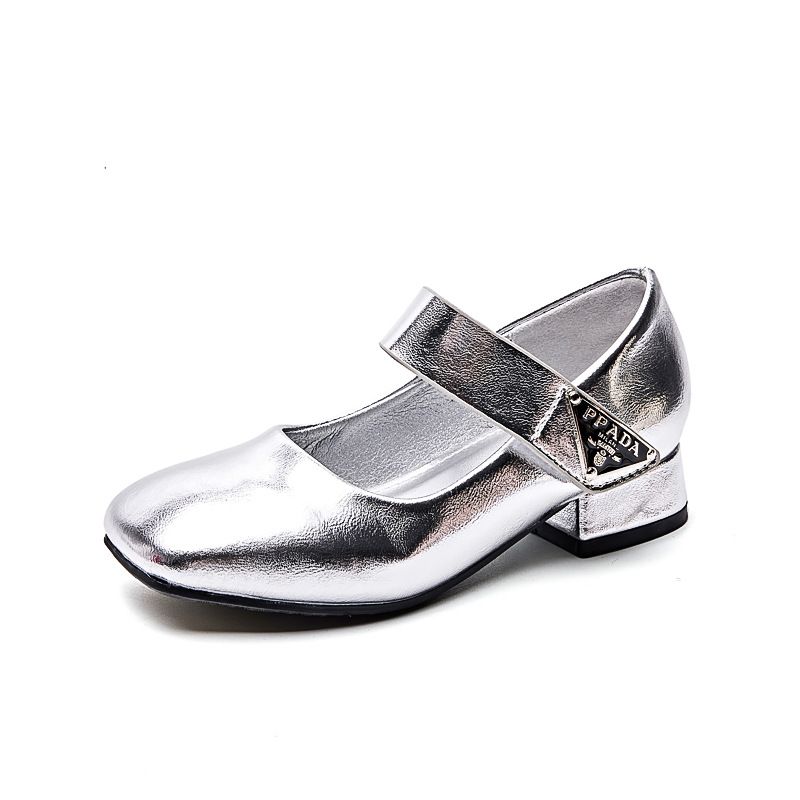 New girls' shoes, Princess shoes, solid color children's high-heeled shoes and dress shoes are suitable for birthday parties, school Christmas parties and banquets.