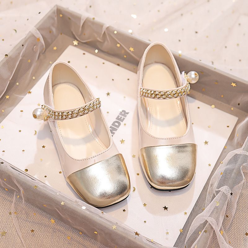 New girls' shoes, Princess shoes with dresses, shoes with shallow mouth and round head, retro small leather shoes are suitable for birthday parties, school Christmas parties and banquets.