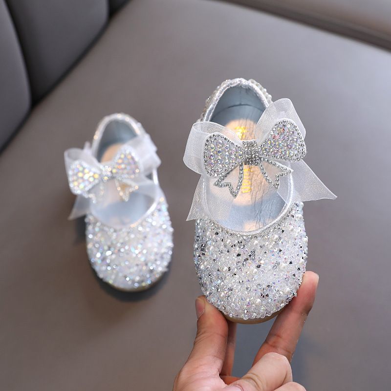 New girls' shoes Princess shoes bow sequined girls' sandals with dress shoes are suitable for daily casual birthday parties, school Christmas parties and banquets.
