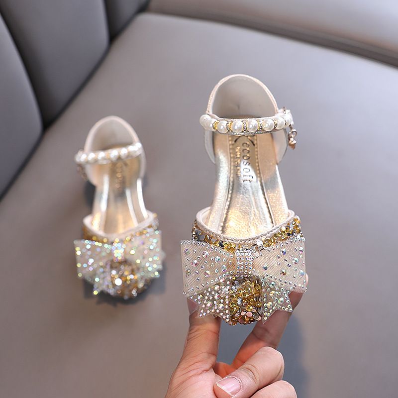 New girls' shoes Princess shoes Sandals bow Pearl sequins with dress shoes are suitable for daily casual birthday parties, school Christmas parties and banquets.