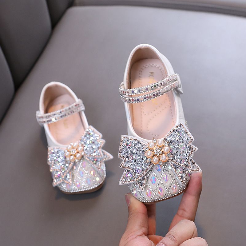 New girls' shoes, Princess shoes with dresses, single shoes and bows, Pearl girls' shoes are suitable for daily casual birthday parties, school Christmas parties and banquets.