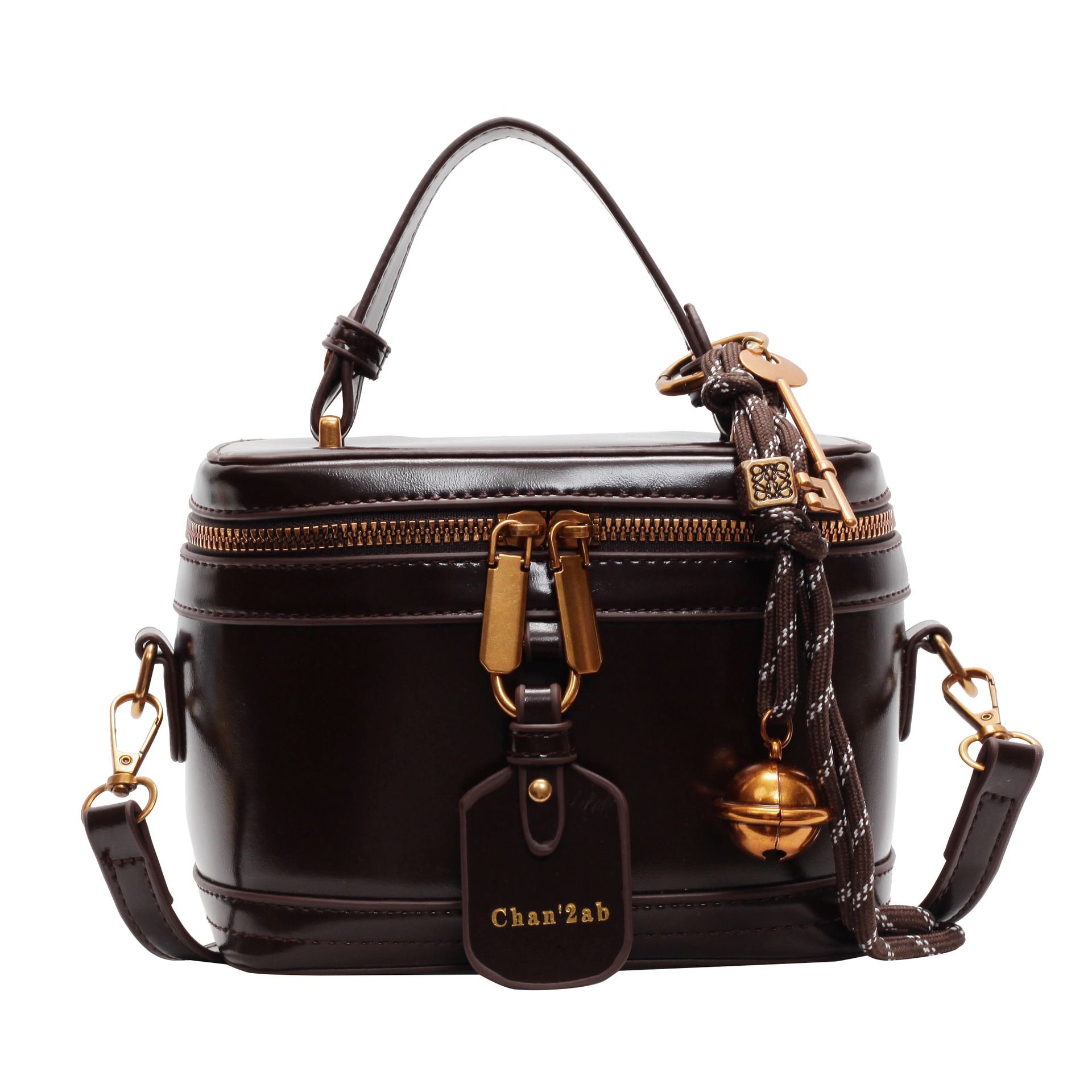 The new handbag fashion box handbag shoulder slung bucket bag is suitable for daily leisure commuting parties.