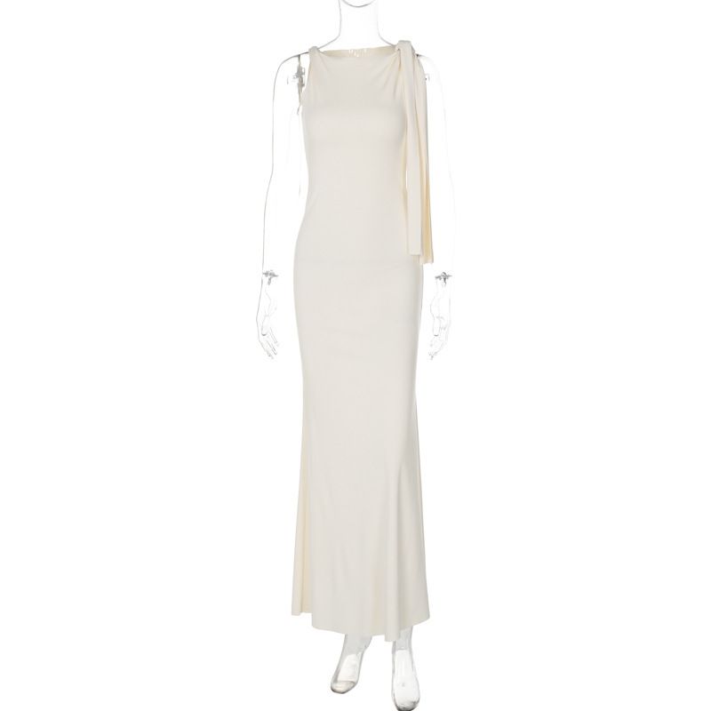 The new women's dress in summer is fashionable, solid color, sleeveless, one-shoulder ribbon and slim long dress, which is suitable for daily leisure commuting party and dinner.