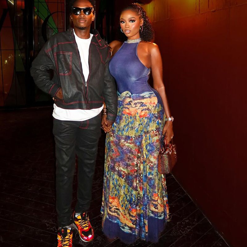 Summer new women's dress fashion printing sleeveless high-necked stitching pleated waist long dress suitable for daily leisure party commuter dinner dress.