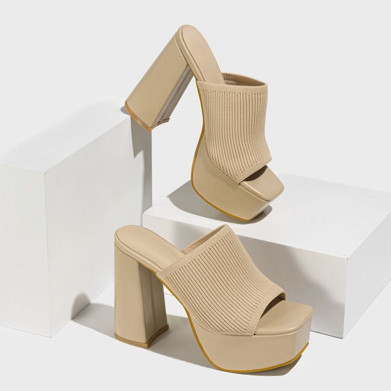 New women's shoes in summer are fashionable, solid color, knitted thick-heeled, high-heeled sandals and slippers, and fishmouth sandals are suitable for daily leisure commuting parties and banquets.
