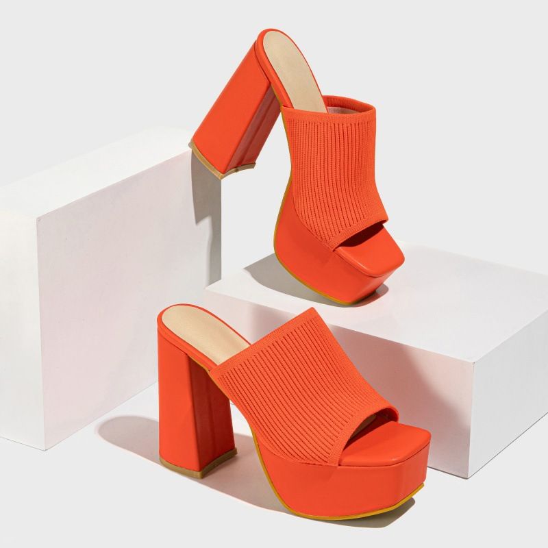 New women's shoes in summer are fashionable, solid color, knitted thick-heeled, high-heeled sandals and slippers, and fishmouth sandals are suitable for daily leisure commuting parties and banquets.