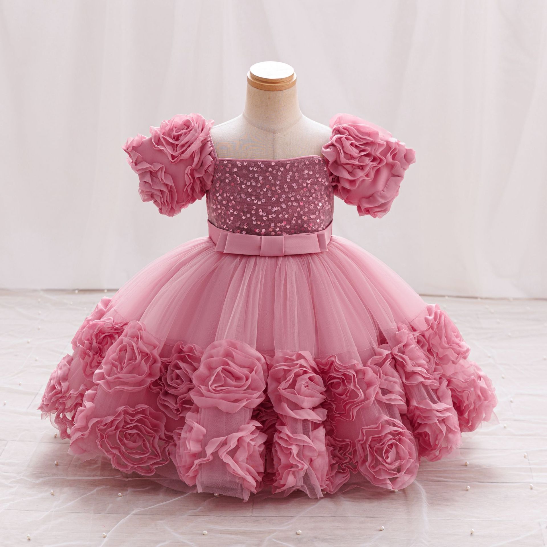 Summer new girl dress short sleeve square collar flower gauze fluffy skirt Princess dress is suitable for birthday party school Christmas party banquet dress costume.