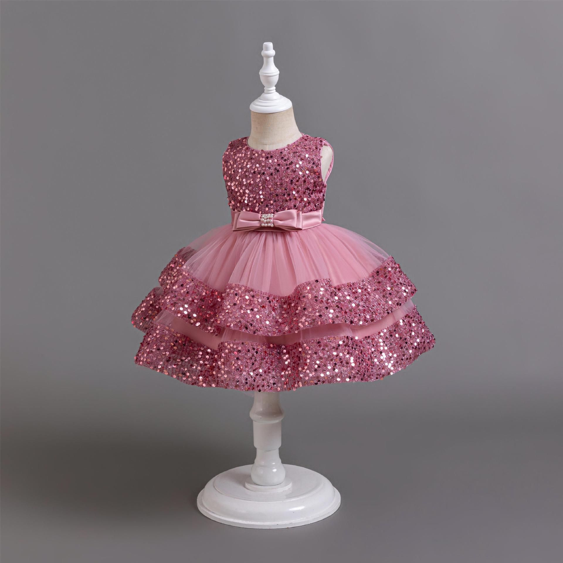 New girls' dresses in summer are sleeveless round neck sequins beaded bows, gauze fluffy skirts, princess dresses, birthday parties, school Christmas party dinner dresses and costumes.