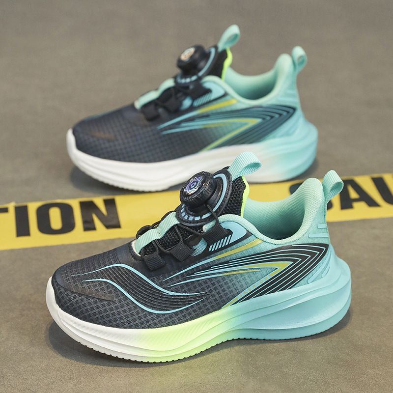 The new boys' sports shoes are light, breathable, non-slip and children's running shoes with rotating buckle mesh surface are suitable for daily leisure sports and outdoor running training.