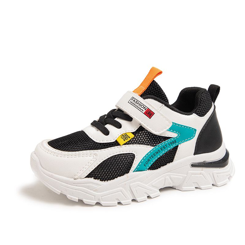 In summer, the new boys' sports shoes are light, breathable and non-slip. hook and loop mesh soft-soled children's running shoes are suitable for daily leisure sports and outdoor running training.