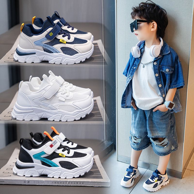 In summer, the new boys' sports shoes are light, breathable and non-slip. hook and loop mesh soft-soled children's running shoes are suitable for daily leisure sports and outdoor running training.