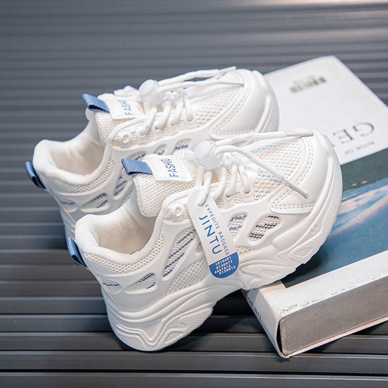 Summer new girls' sports shoes lightweight mesh breathable non-slip lace-up soft-soled children's old shoes running shoes are suitable for daily leisure sports outdoor running training.