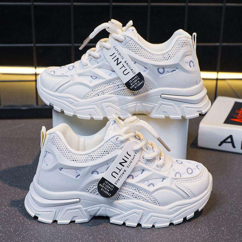 New girls' sports shoes lightweight mesh breathable non-slip lace-up soft-soled boys' old shoes running shoes are suitable for daily leisure sports and outdoor running training.