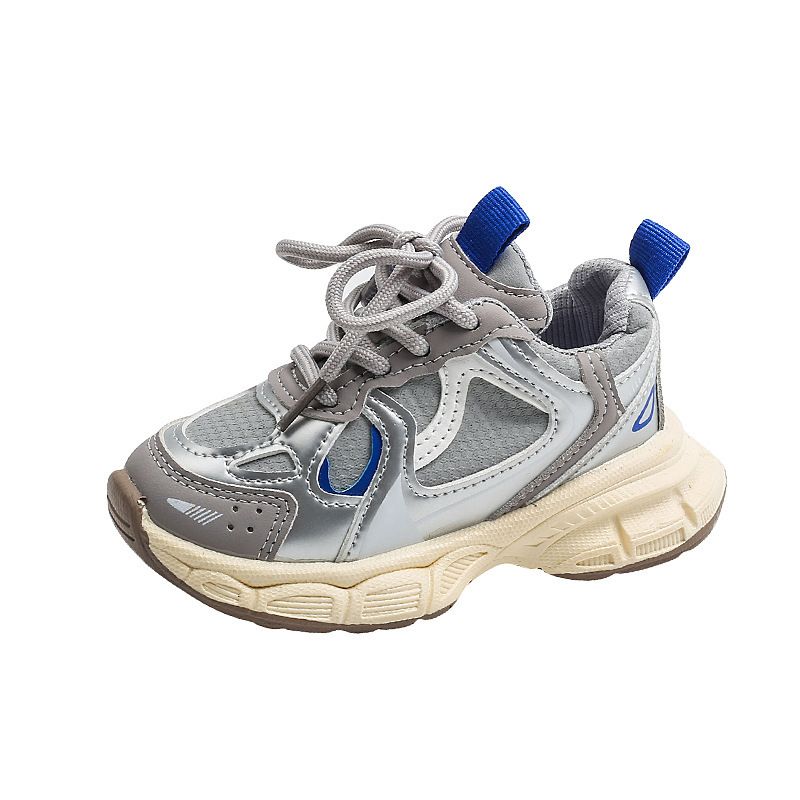 The new children's sports shoes are light and breathable, with non-slip soft soles. Boys and girls running shoes are suitable for daily leisure sports and outdoor running training.