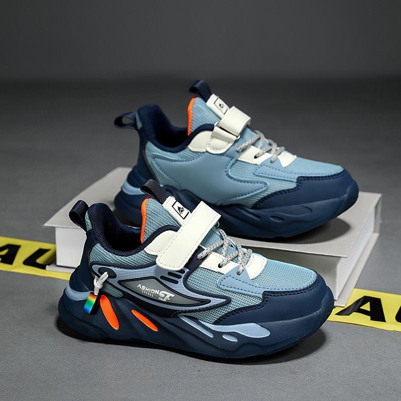 New boys' sports shoes mesh breathable non-slip soft-soled old daddy shoes children's running shoes are suitable for leisure outdoor sports running training.