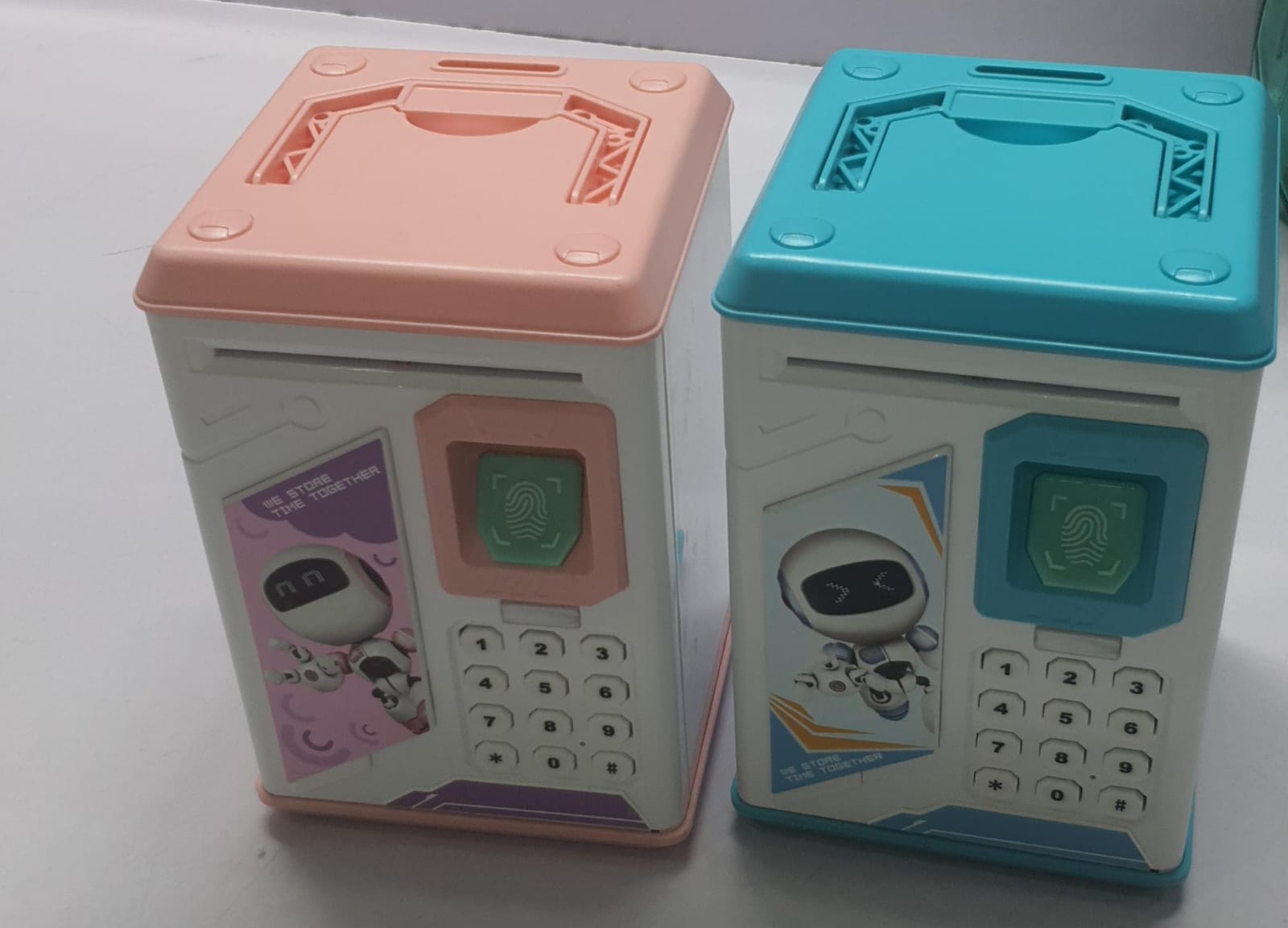 Kids Electronic Piggy Bank, Mini ATM Piggy Bank for Real Money, Piggy Bank for Boys Girls Toy, Auto Scroll Paper Money Saving Box with Face & Fingerprint Recognition, Password, Lock