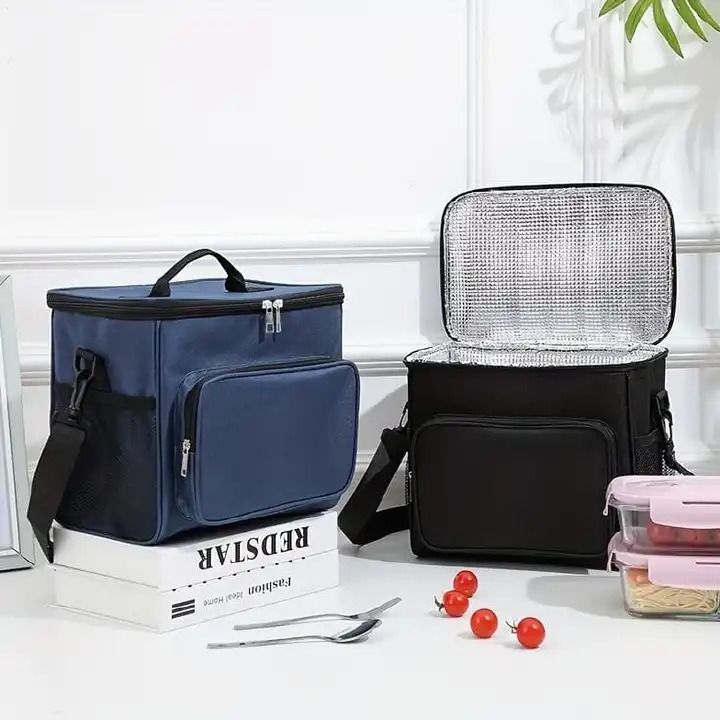 1Pc Brand New High Quality Stylish and Luxurious Comfortable Insulated food bag size 18cm by 25 by 22 .Designed With Durability and Functionality ✔👌