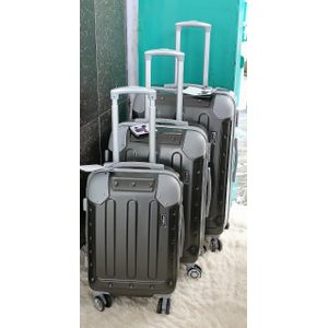 🪄🍆3 IN 1 LAXURIOUS FIBRE SUITCASE BRIEFCASE TRAVEL BAG🥢▪️Made of high-quality materials
🥢Sleek and stylish design🪄
🥢3-in-1 design 
🥢Hard outer shell for protection
Number