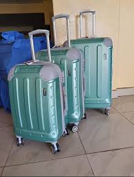 3 IN 1 LAXURIOUS FIBRE SUITCASE BRIEFCASE TRAVEL BAG.Made of high-quality materials
Sleek and stylish design
3-in-1 design 
Hard outer shell for protection
Number of compartments and pockets for organ