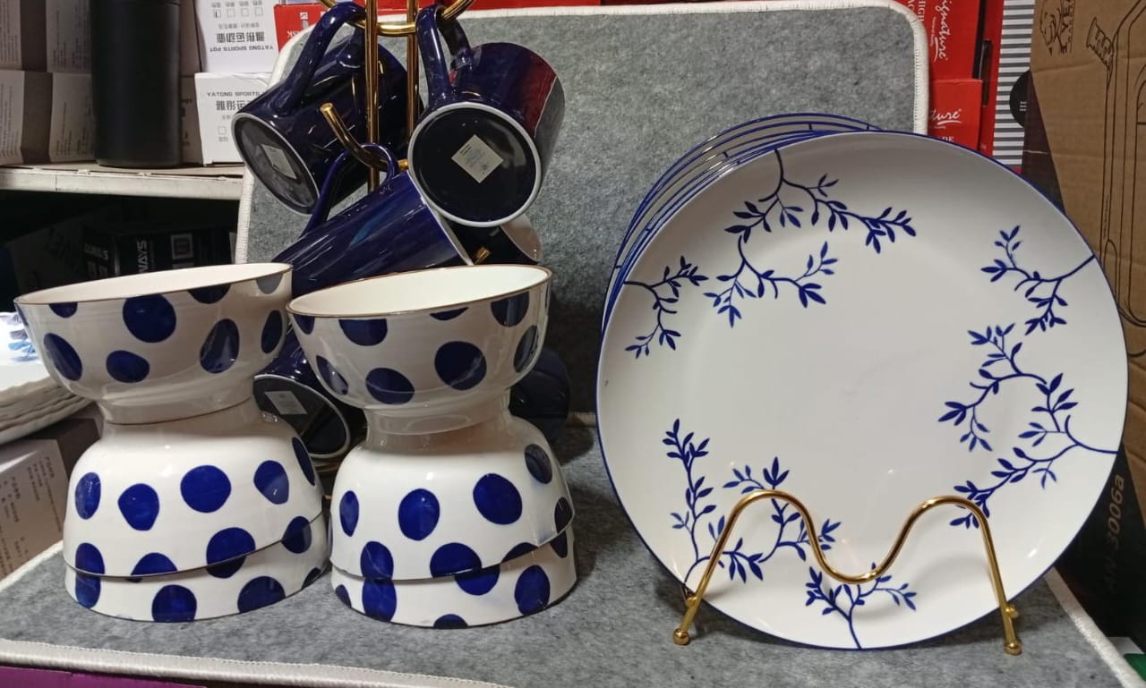 🍂💦18PCS Ceramic Dinner set-6Bowls+6Plates+6Mugs🥤18-Piece Scandinavian Style Solid Color Dinnerware Sets Ceramic Plate and Bowl Set, ♦️6pcs dinner plates size 8", ♦️6pcs soup bowls, ♦️6pcs mugs
http