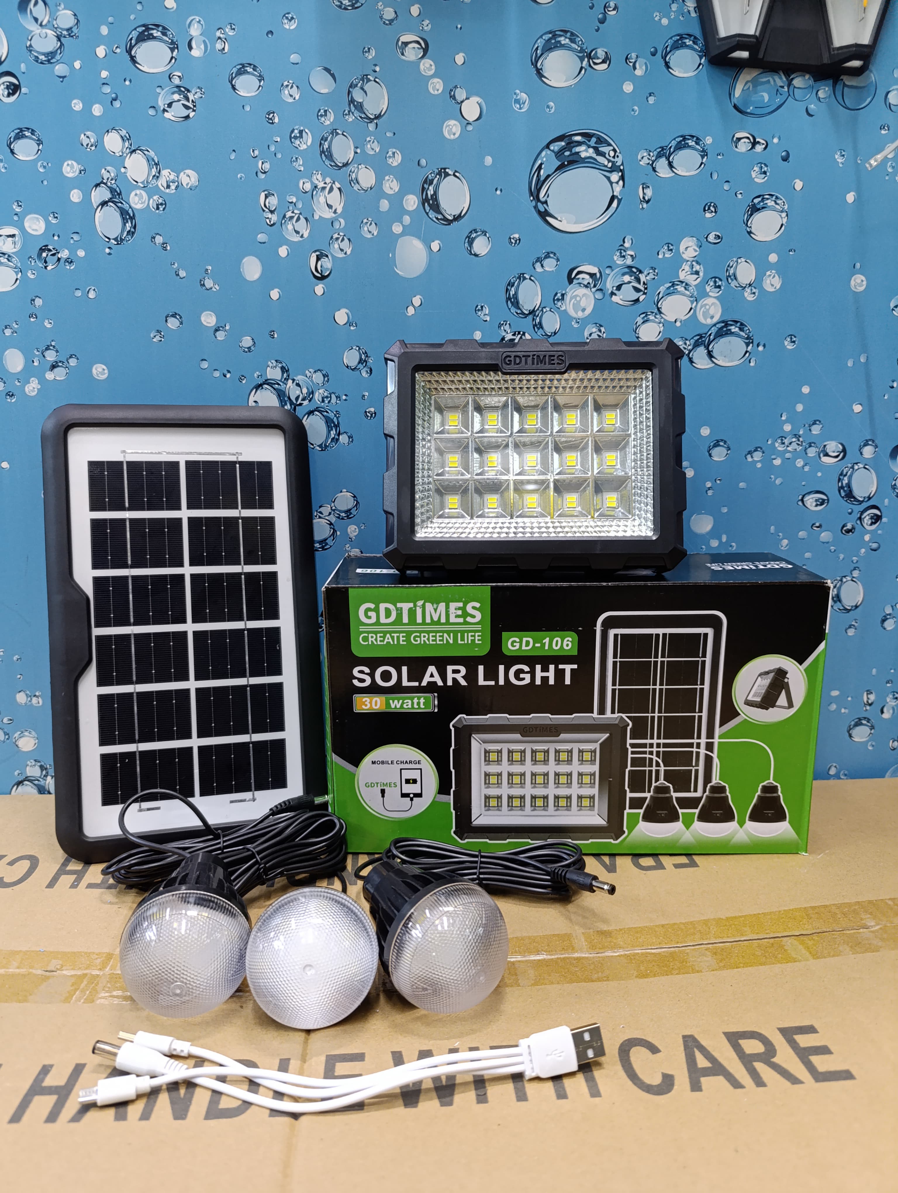 🎉🍠GDTIMES Solar Lighting System with FM radio, Bluetooth speaker, 3 light bulb, and solar panel🎇Utilizes renewable solar energy, this illuminating device is a must have during blackouts and emergen