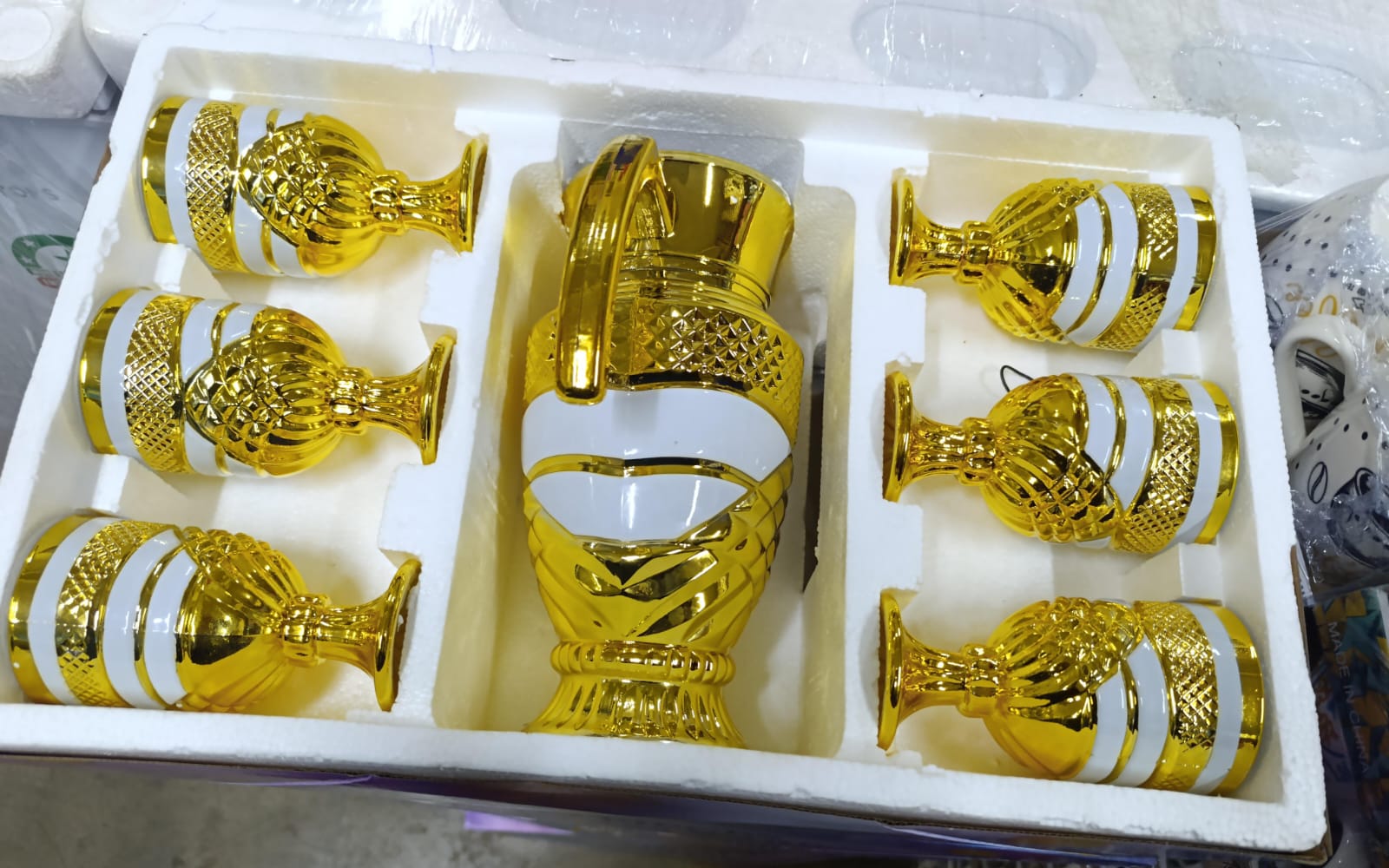 😶‍🌫️7Pcs GOLDEN Quality Water Set 6 Glasses & 1 Jug🦋Classic water shape is crafted with fire-polished rim. Machine-made using the latest technology to resemble the quality of hand-blown stemware at