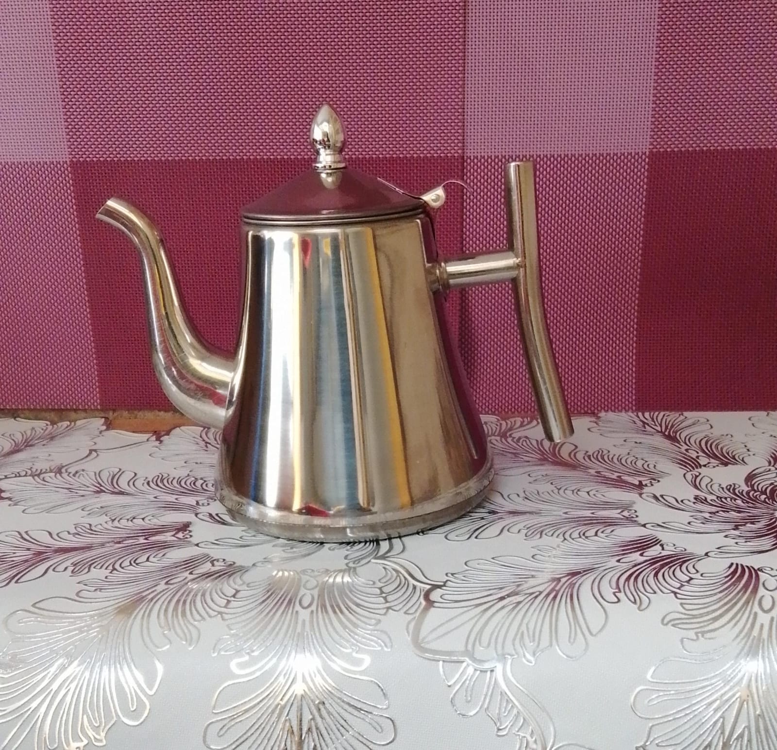 🤩1.0l High Quality Durable Classy Stainless Steel Tea Pot🎀Made of high quality stainless steel, the teapot not only looks stylish. It also comes with an inner strainer for quick straining of your te