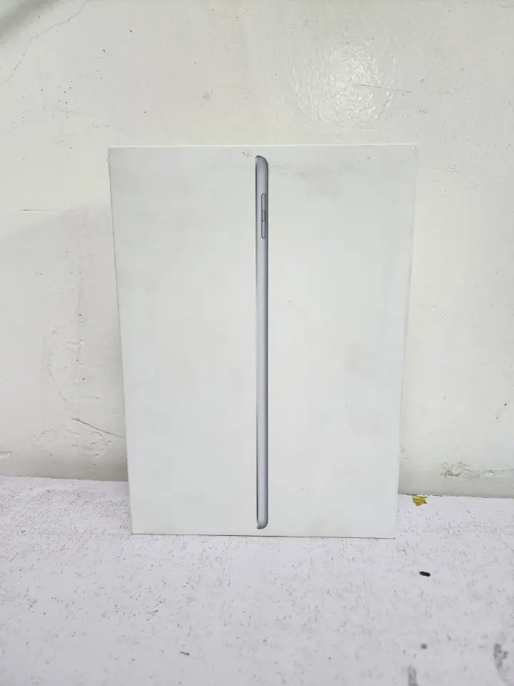 IPAD (6th Generation) Wi-fi (Open box EX UK)