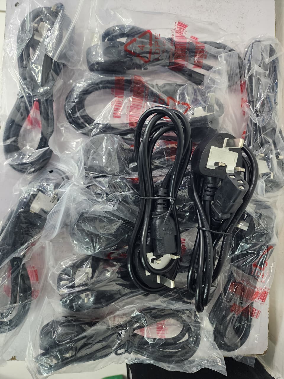 THREE PIN POWER CABLE