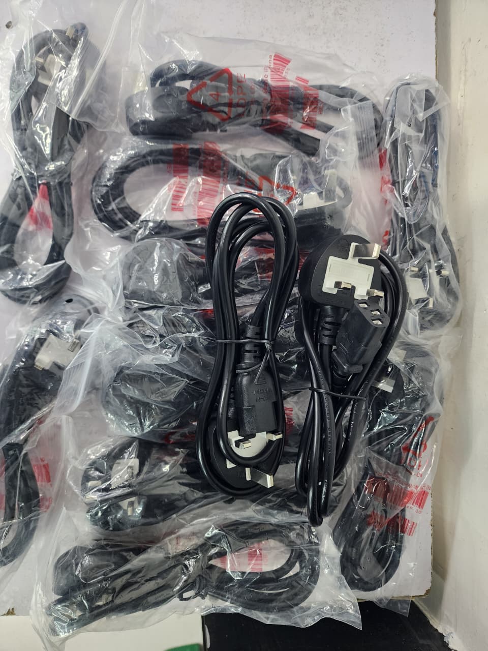 THREE PIN POWER CABLE
