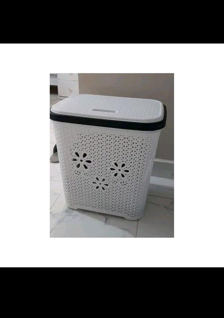 Plastic Laundry Basket With A Lid