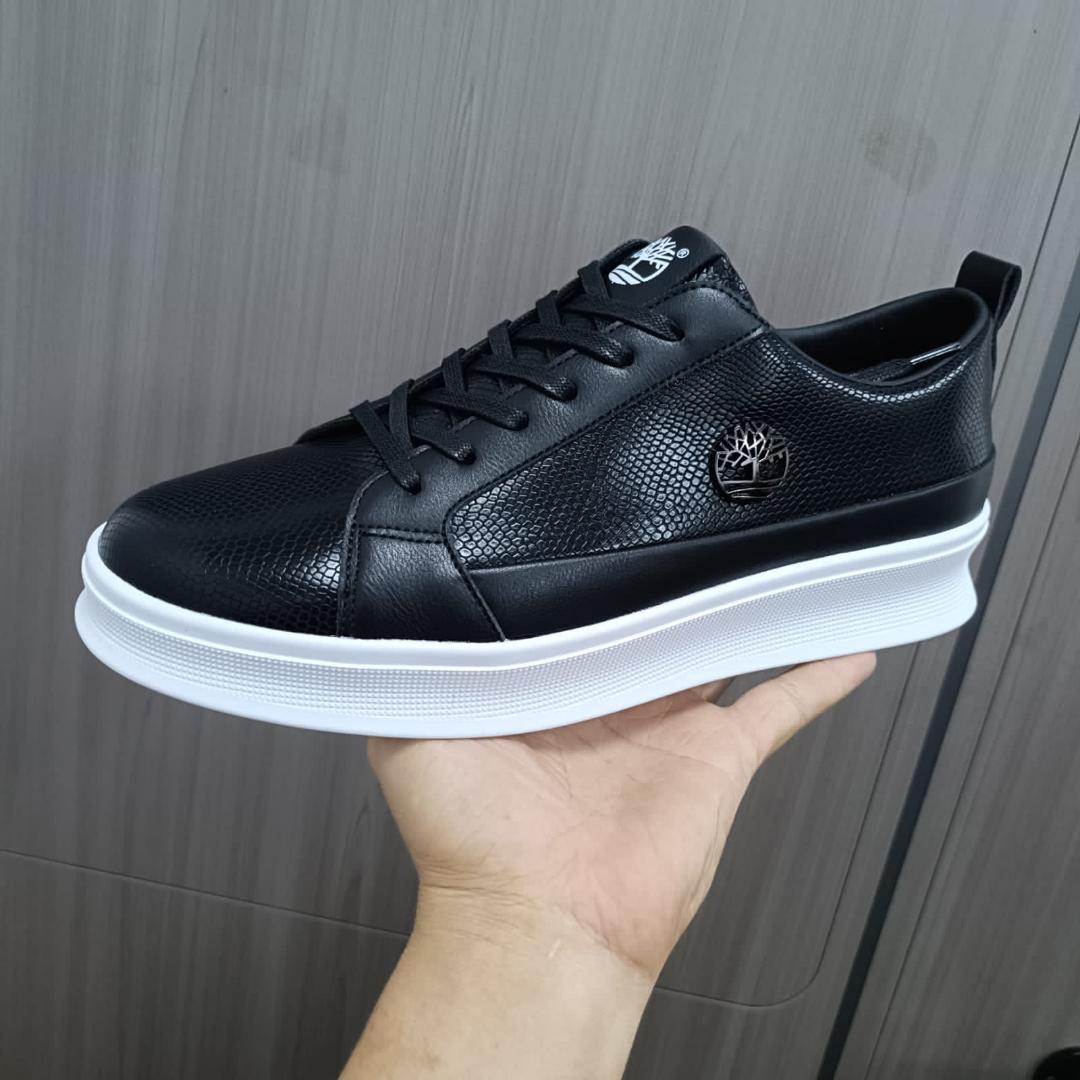 ORIGINAL LEATHER TIMBERLAND CLASSIC CASUALS SHOES, BLACK CASUAL AND OFFICIAL SHOES  (BEST SHOP FOR LOAFERS, OFFICIALS, CASUALS, SNEAKERS)