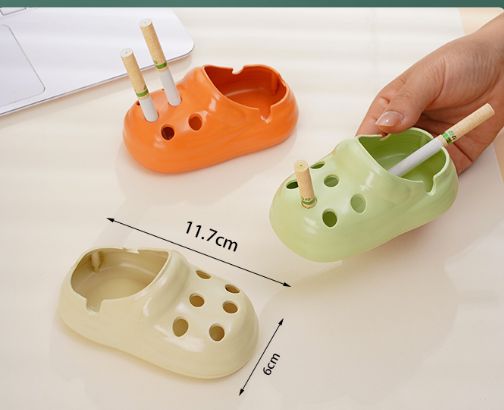 1PC Personalized Shoe-shaped Ashtrays, Trendy Home Decoration, Desktop Shoe-shaped Ashtrays, Anti-scattering Design